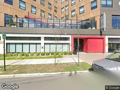 88 Easton Avenue